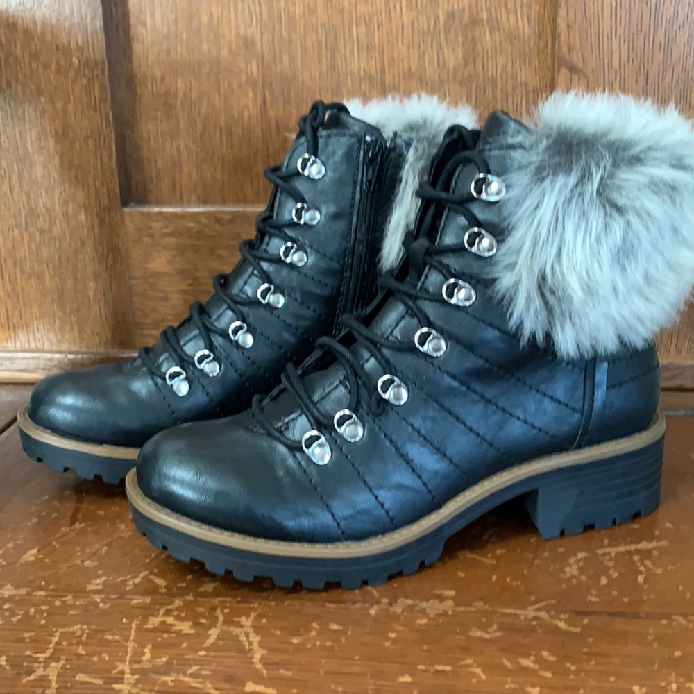 NEW Kari Blue Black Moto Boots With Heel and Faux Fur Trim - Picture 3 of 14